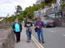 walking2.jpg (112446 bytes)